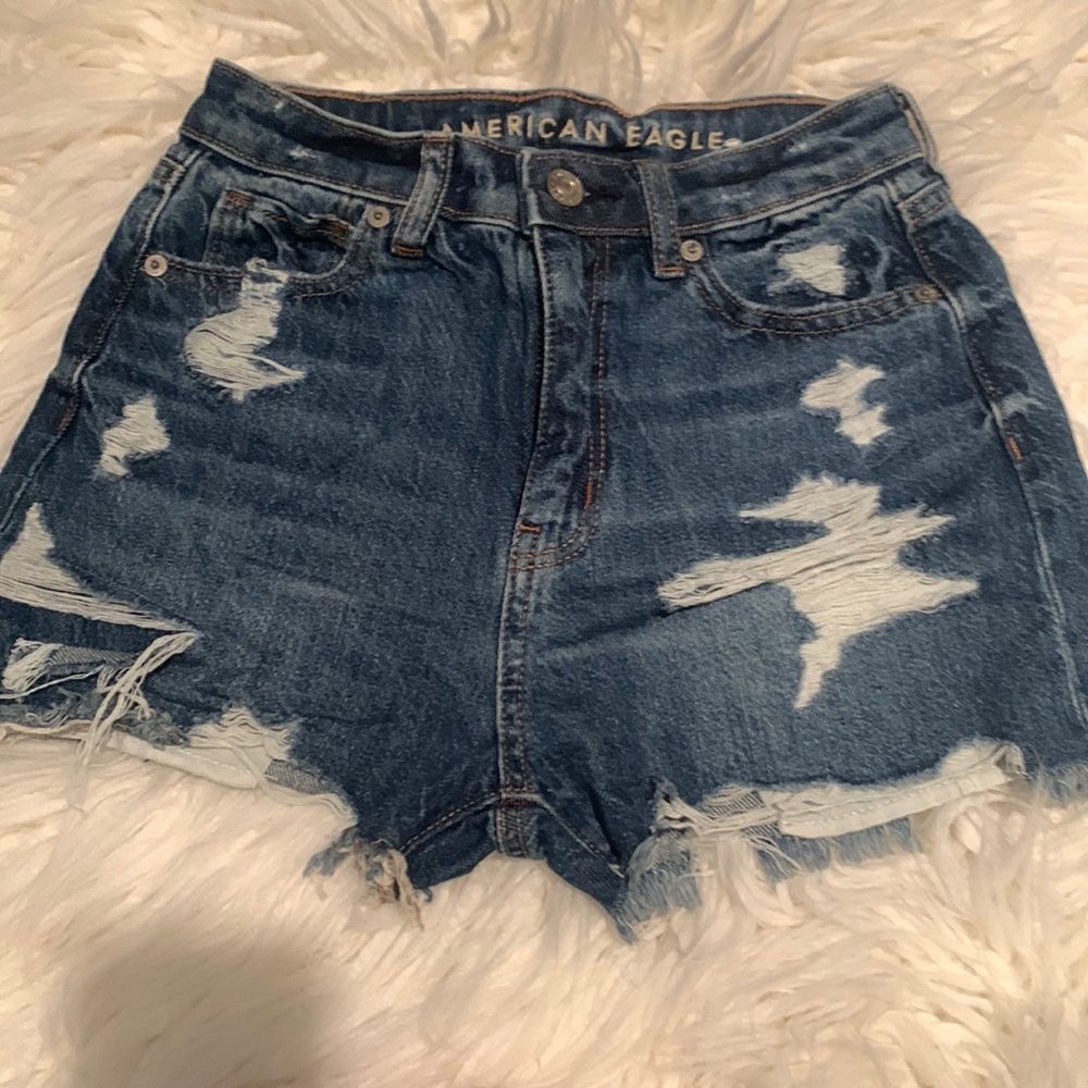 -AMERICAN EAGLE RIPPED JEAN SHORTS 000 “MOM SHORT”-